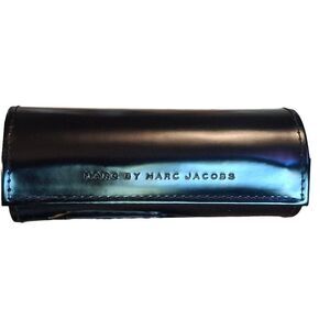 Marc Jacobs Round Magnetic Hard Glasses Case